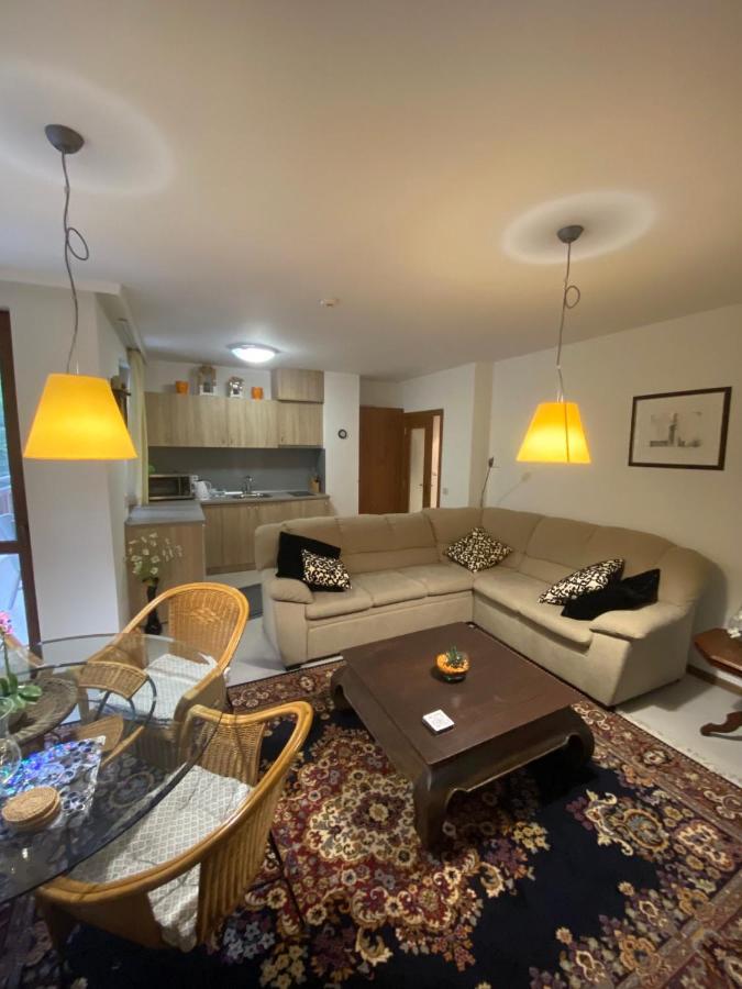 בורובץ Hq Apartments Villa Park מראה חיצוני תמונה